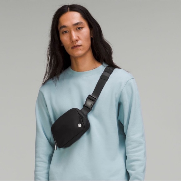 Lululemon Black Everywhere Beltbag - Picture 6 of 7